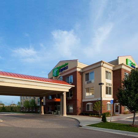 Holiday Inn Express & Suites Detroit - Farmington Hills By Ihg Northville Exteriér fotografie