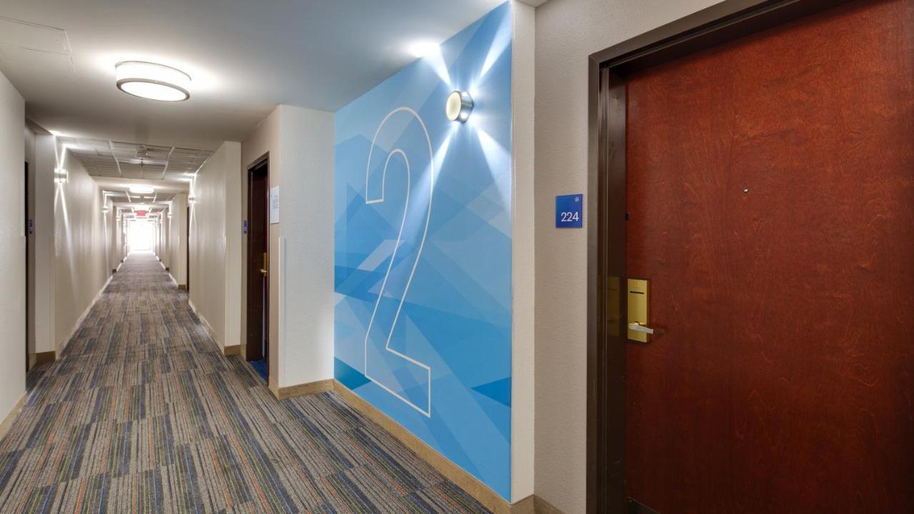 Holiday Inn Express & Suites Detroit - Farmington Hills By Ihg Northville Exteriér fotografie