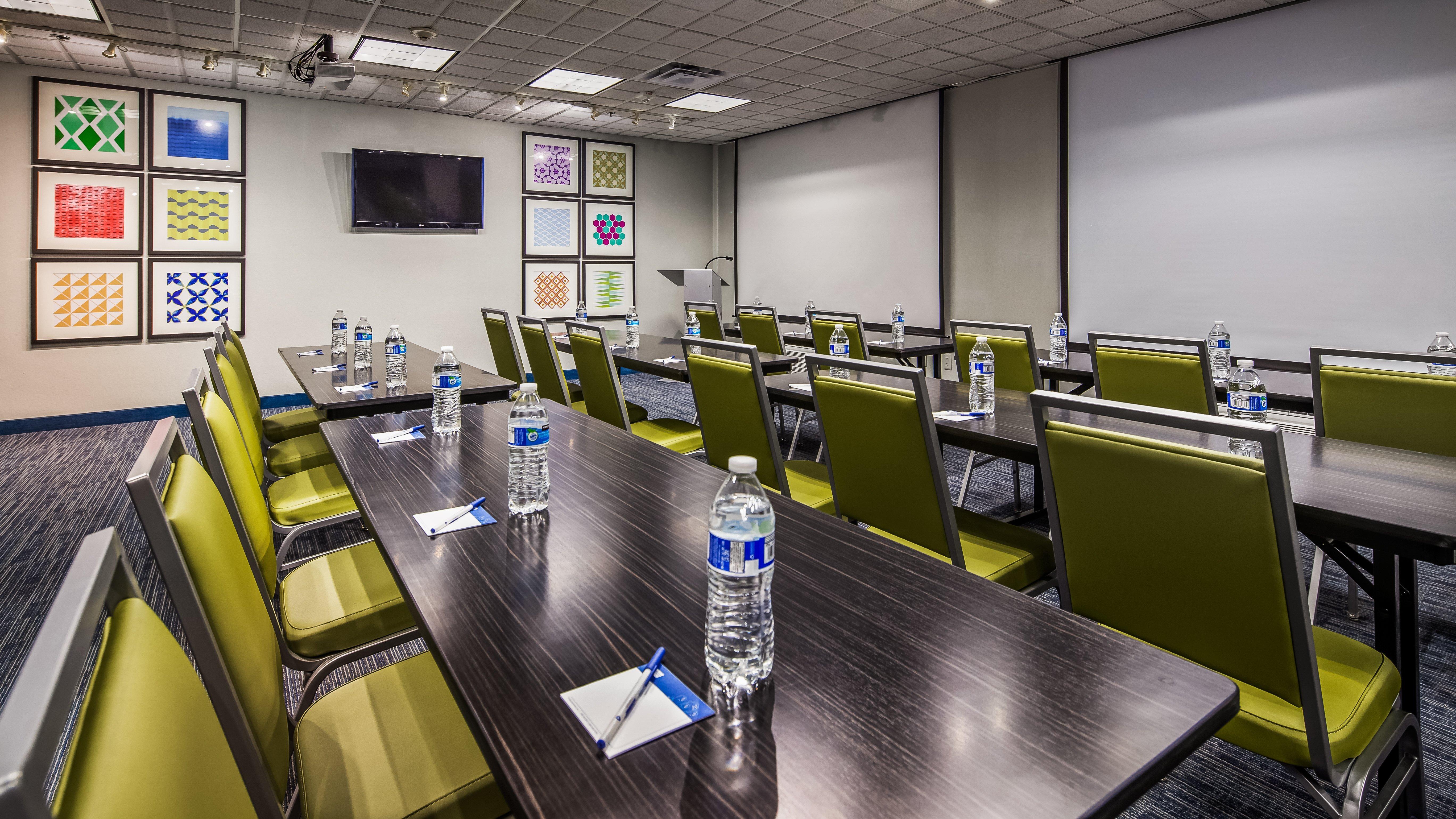 Holiday Inn Express & Suites Detroit - Farmington Hills By Ihg Northville Exteriér fotografie